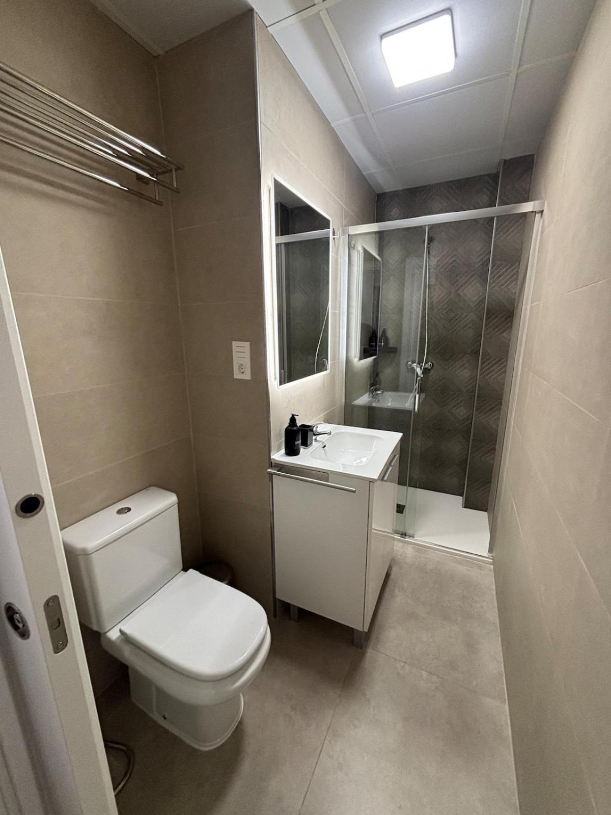 Nuevo! En El Centro! 1m Metro, Zambrano Y Con Parking Apartment Málaga