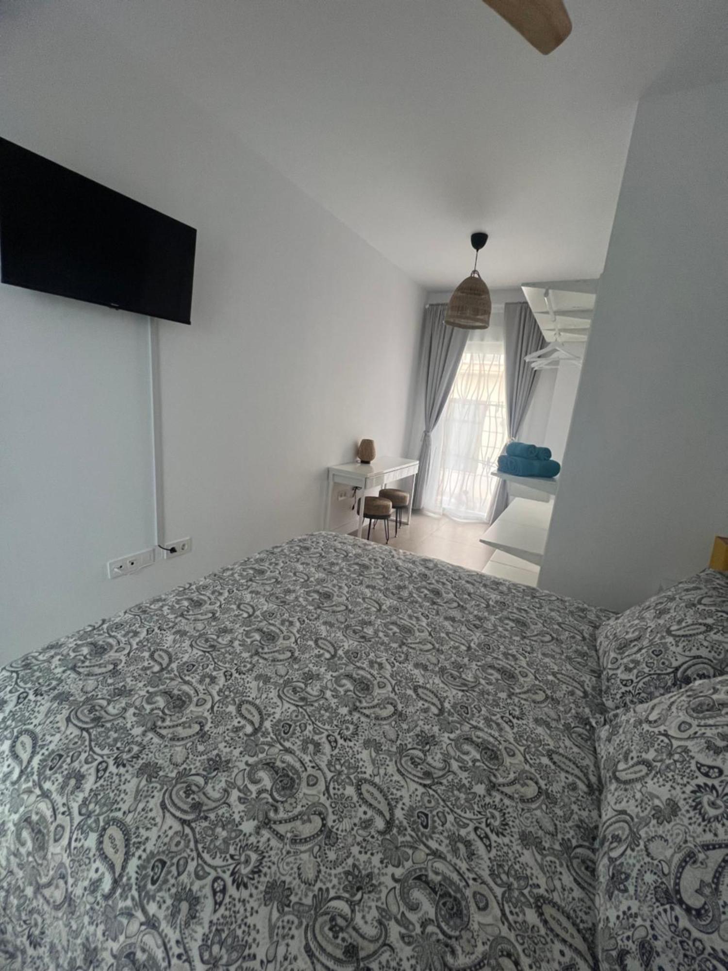 Nuevo! En El Centro! 1m Metro, Zambrano Y Con Parking Apartment Málaga